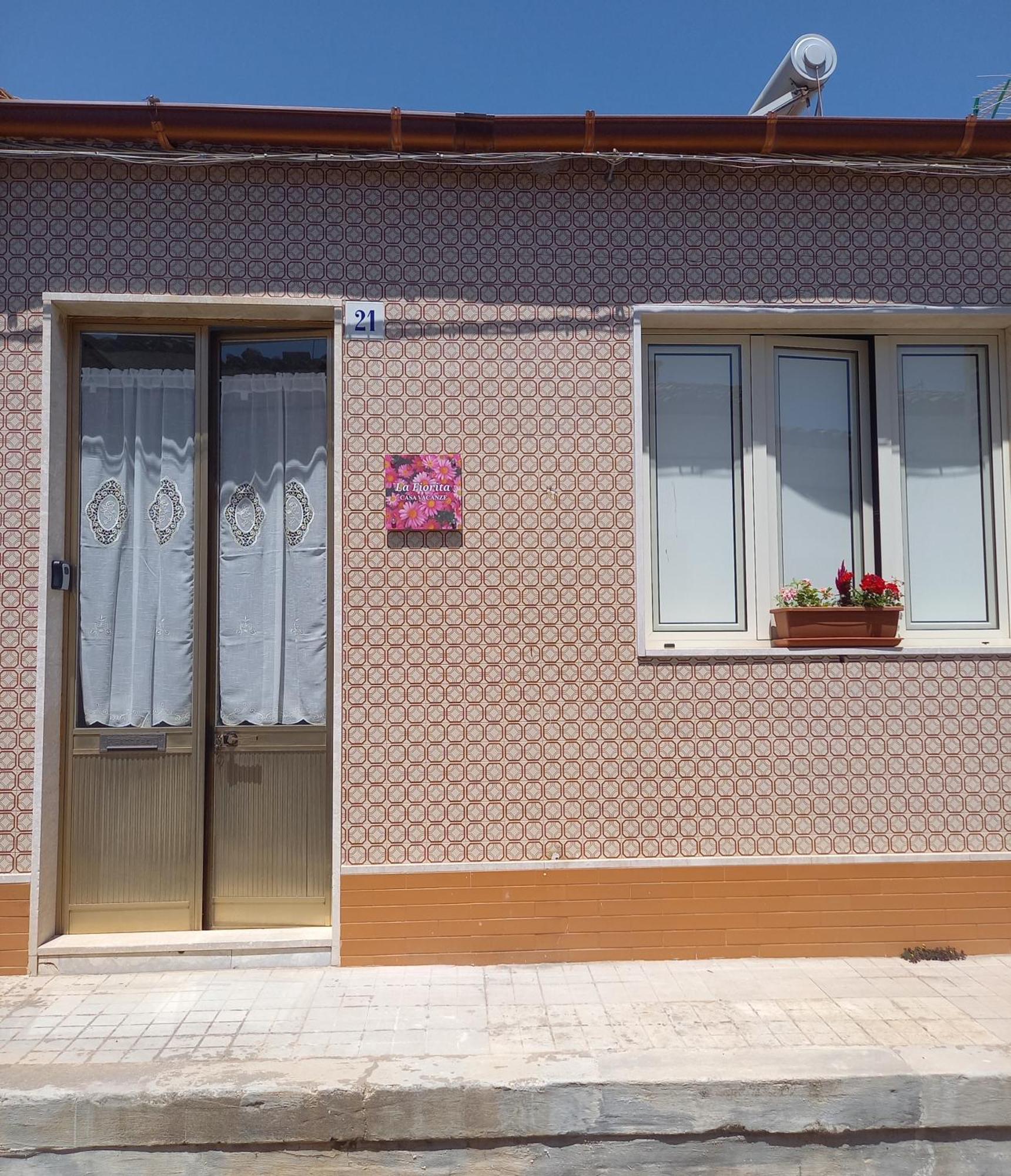 La Fiorita Apartment Canicattini Bagni Bagian luar foto
